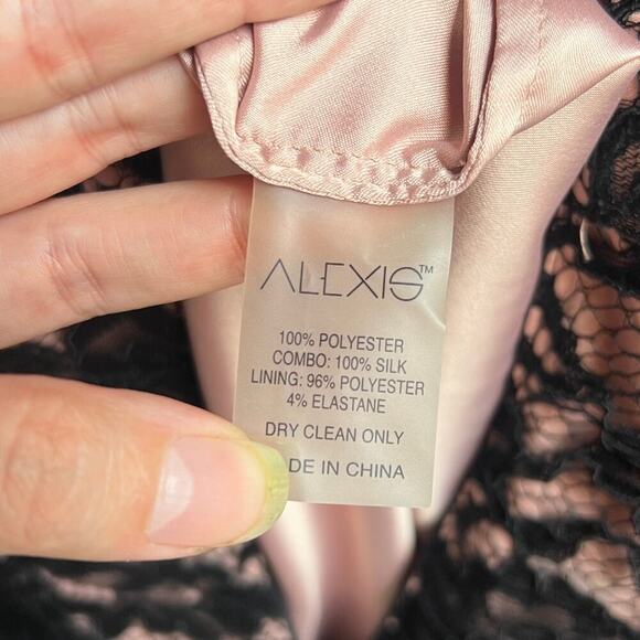 NWT Alexis Beverly Lace Panel Midi Dress in Black Size XS - Picture 8 of 8